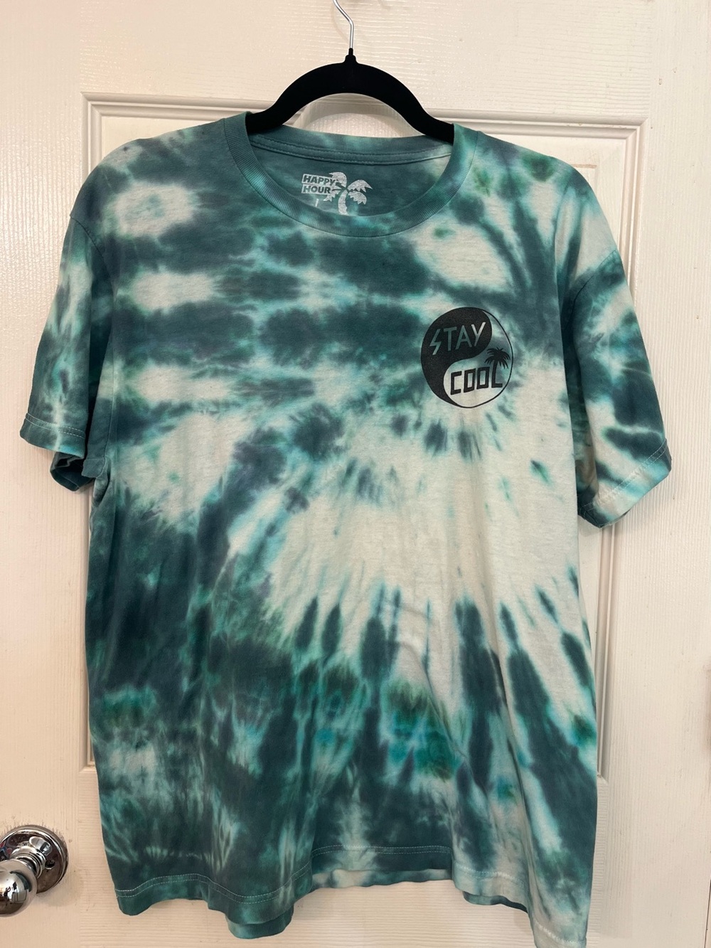 Happy Hour Stay Cool Green Tie Dye T-Shirt Hand Dyed Long Beach Size Large GUC